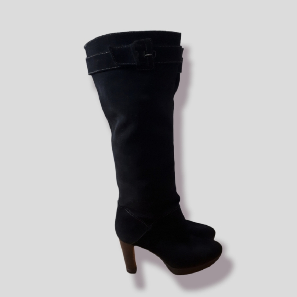 Pinot Noir suede slouchy boots